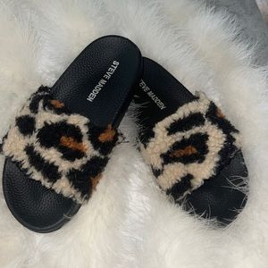 Steve Madden little girls Slide slippers